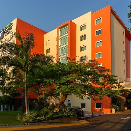Holiday Inn Express & Suites Cuernavaca, An Ihg Hotel Ngoại thất bức ảnh